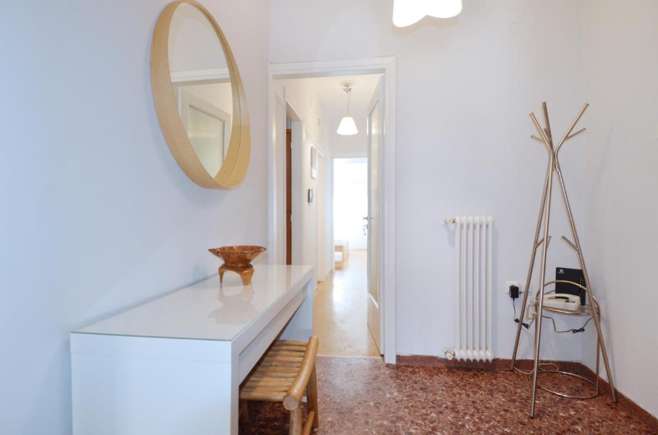 Apartment In The Heart Of Athens Next To Metro Extérieur photo